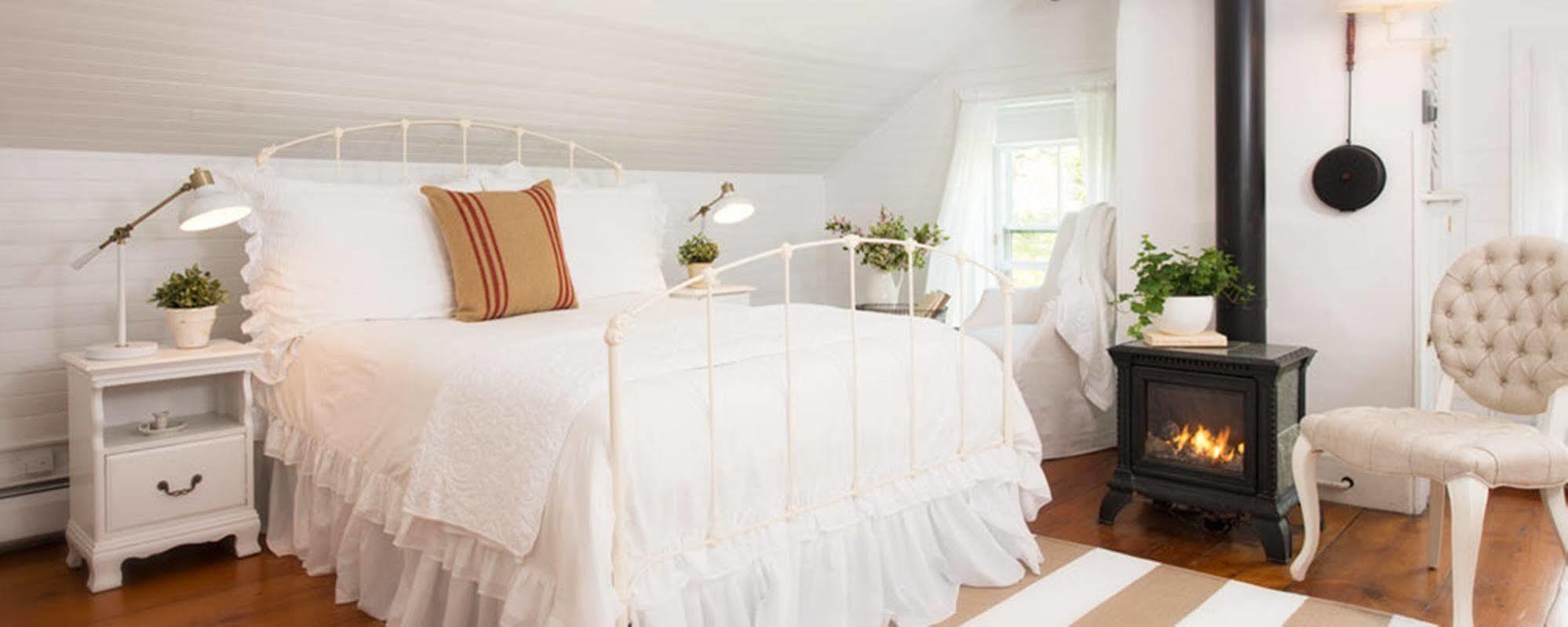 Federal House Inn Lee Eksteriør bilde